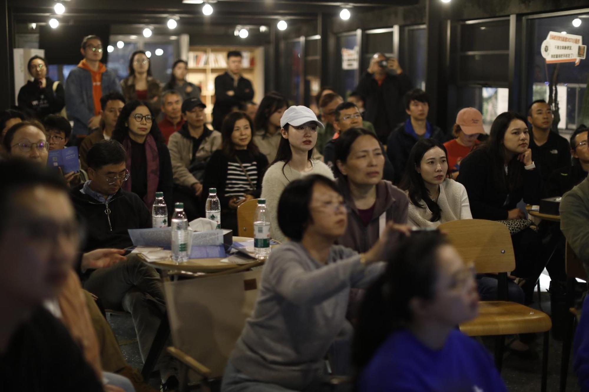 Chengdu Desti Youth Park Hostel Taikooli Zewnętrze zdjęcie